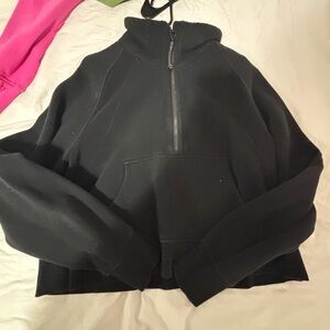 Black Lululemon Scuba